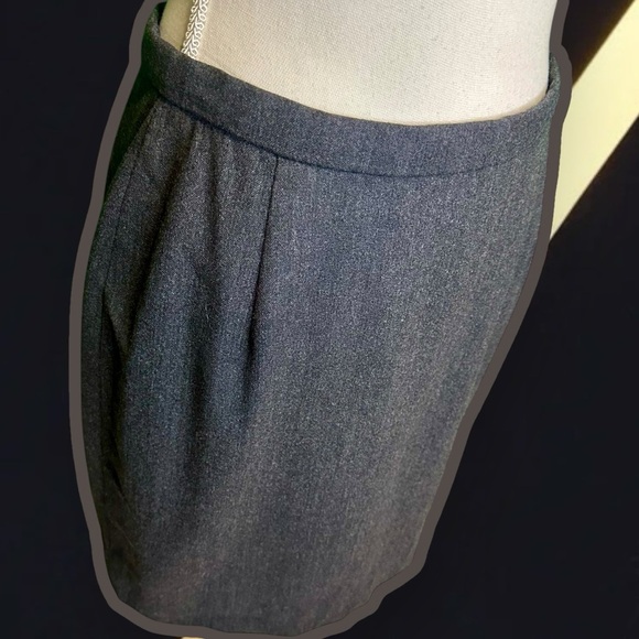 Donna Karan NY Essentials Charcoal Gray Wool Mini-Length Pencil Skirt Size 10 - Picture 11 of 12